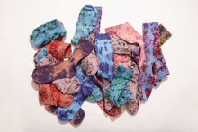 Load image into Gallery viewer, CROCUS SPECKLE SOCKS