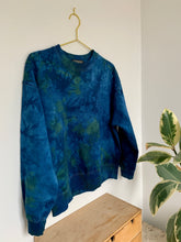 Load image into Gallery viewer, COVE LIGHT Premium Organic Semi-Cropped Sweat shirt
