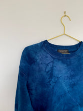 Load image into Gallery viewer, MIDNIGHT Premium Organic Semi-Crop Sweatshirt
